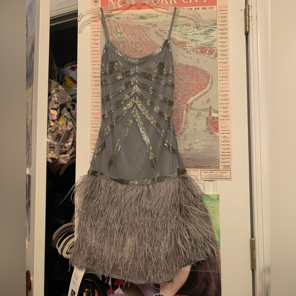Sue Wong Beaded Grey Flapper Style Dress w/Ostrich Feathers (sz0)